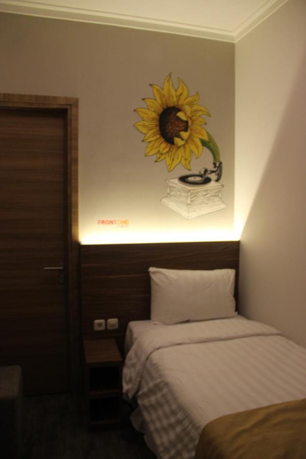 Front One Cabin Malioboro Jogja Jogyakarta Zewnętrze zdjęcie